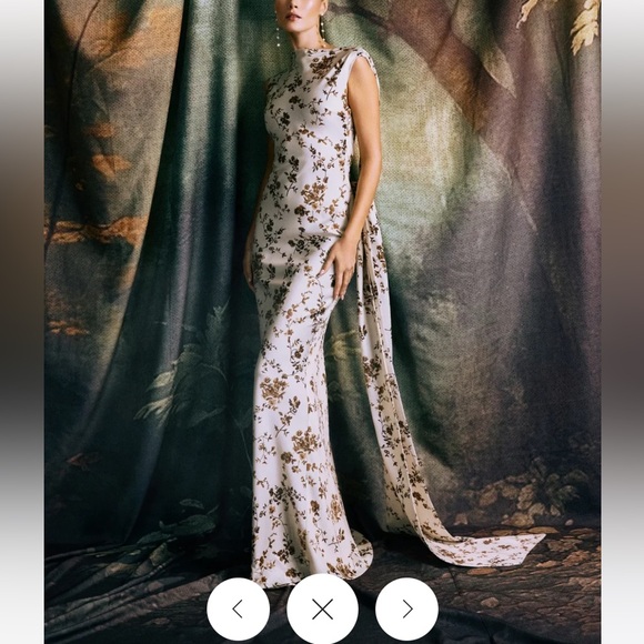 Sau Lee Callie Gown - Picture 5 of 8